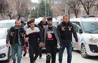 İranlı şahsın bıçaklanarak öldürülmesiyle...