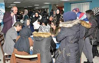 İş arayan deprem mağdurları firmalarla buluştu