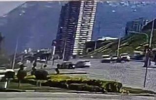 Işık ihlalinin neden olduğu ölümlü kaza kameraya...