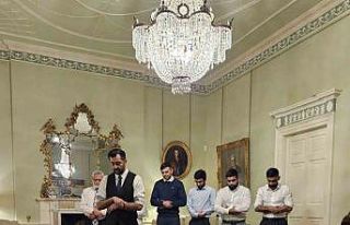 İskoçya’nın yeni başbakanı Yousaf, resmi konutunda...