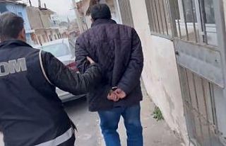 İzmir merkezli tefecilik operasyonunda 9 şüpheli...