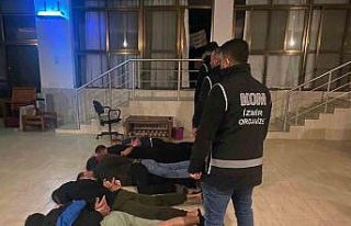 İzmir polisinden suç örgütü yapılanmasına ’Alabora’...