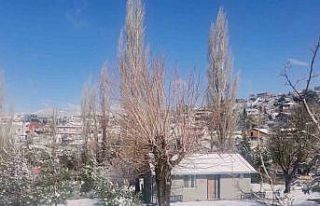İzmirlilere kar sürprizi