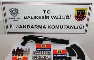 Jandarmadan 3 şüpheliye uyuşturucu operasyonu