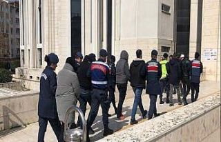 Jandarmadan göçmen kaçakçılarına darbe