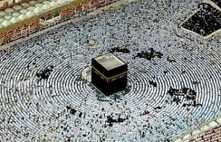 Kabe’de ilk iftar yapıldı