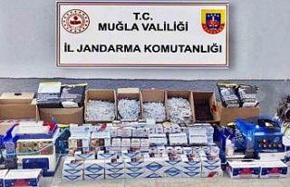 Kaçak sigara üretilen eve jandarma operasyonu