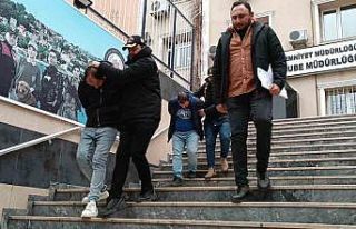 Kadıköy’de 88 yaşındaki vatandaşı arayıp...