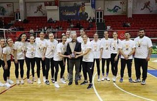 Kadınlar 1.Ligi’ne yükselen takımlar Samsun’da...