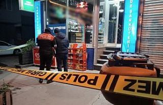 Kağıthane’de tekel bayine silahlı saldırı anı...