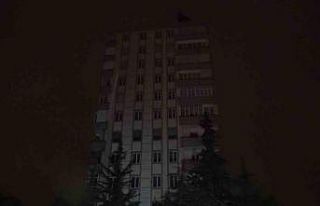 Kahramanmaraş’ta 11 katlı ağır hasarlı bina...