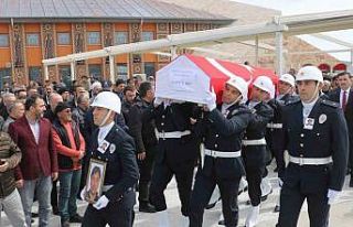 Kalp krizinden hayatını kaybeden polis memuru son...