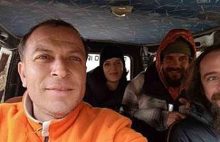 Kamp yaptıkları bölgede kaybolan 3 kişi saatler...