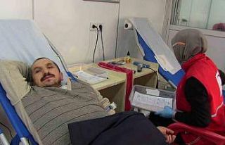 Kan bağışı için Kızılay’a akın ettiler