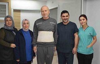 Kanser hastasına ince bağırsağından mide yapıldı