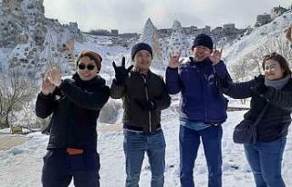 Kapadokya ilkbaharda beyaza büründü