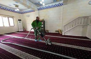 Karaköprü’de camiler ramazan ayı için temizleniyor