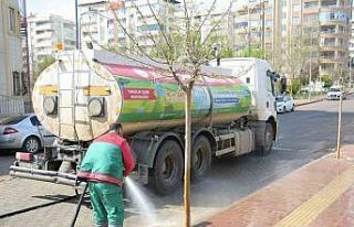 Karaköprü’de çamurlu yollar temizleniyor