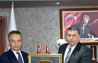 Karslıoğlu: “Deprem sonrası işi sıkı tutmak...