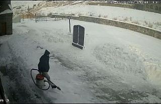 Kars’ta camilerin ses sistemlerini çalan hırsız...