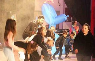 Kastamonu’da çocuklar şenlikte stres attı