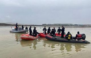 Kayıp tır sürücünün cansız bedeni sudan çıkartıldı