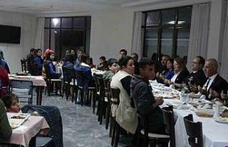 Kaymakam Aksoy, depremzedeler ile iftar yaptı