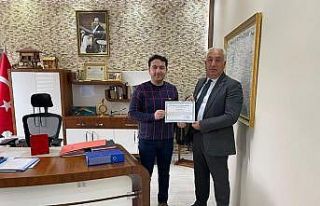 Kaymakam Özerden’den Başkan Altay’a plaket