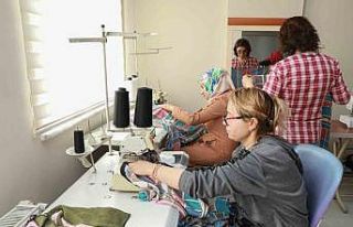 KAYMEK, depremzedelere çocuk ve yetişkin kıyafetleri...