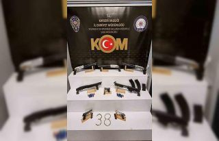 Kayseri’de şafak operasyonu: Ruhsatsız tabanca,...