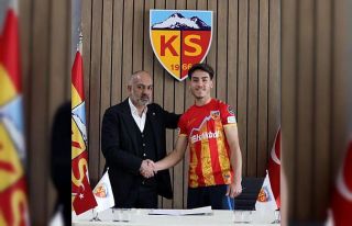 Kayserispor, Ethem ve Ackah ile sözleşme uzattı