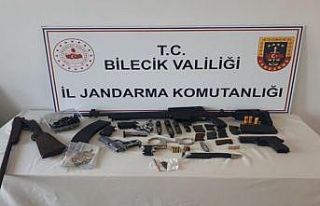 Kendi kendini silahla yaraladı, olayın gerisinde...