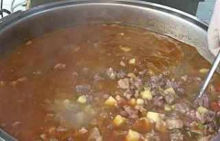 Kırıkkale’de depremzedelere sıcak yemek hizmeti