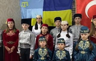 Kırım Tatar uyruklu çocuklardan Çanakkale türküsü