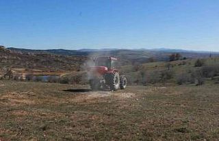 Kırklareli’de meralara gübre uygulaması yapıldı:...