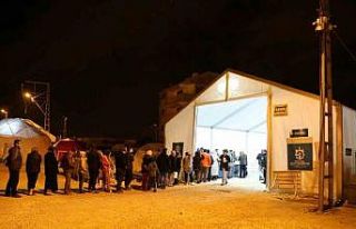 Kocaeli Büyükşehir çadır kentinde ilk sahur yapıldı