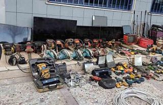 Konya’da hırsızlık malları satan şüpheliler...