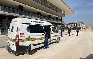 Konya’da üzerine duvar devrilen işçi yaralandı