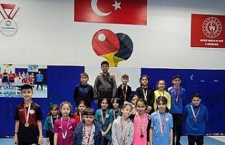 Küçük raketlerden büyük başarı