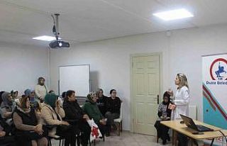 Kursiyerlere ağız ve diş sağlığı eğitimi
