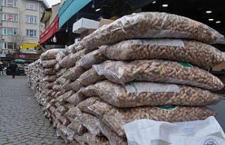 Kuruyemişçilerin bayram hazırlığı şimdiden...