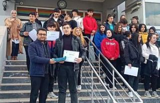 Kütahya Borsa İstanbul Anadolu Lisesinde serbest...