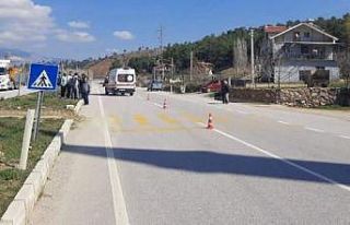 Kütahya Gediz’de otomobilin çarptığı yaya hayatını...