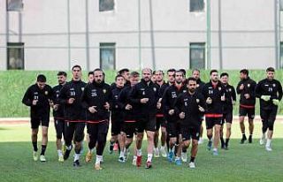 Lider Aliağaspor FK, Çeşme Belediyespor maçına...