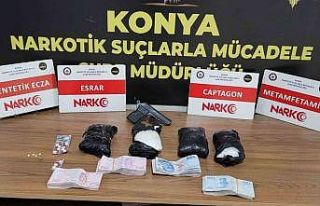 Lüks araçta zulalanmış uyuşturucu ele geçirildi