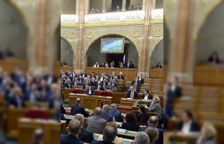 Macaristan parlamentosu Finlandiya’nın NATO’ya...