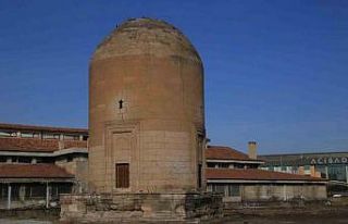 Melikgazi Belediyesi Sırçalı Kümbeti Restore edecek