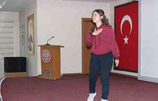 Menteşe’de İstiklal Marşı’nı güzel okuma...