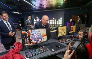 Meram E-Spor Merkezi depremzede çocukları ağırladı