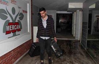 Mercan TV’yi hem deprem hem su baskını vurdu